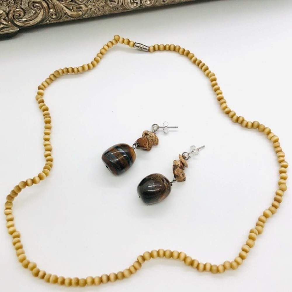 Vintage Dainty Bead Necklace & Stone Earrings